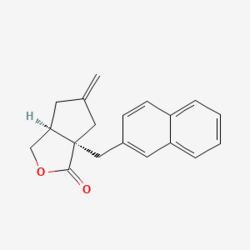 (3aS,6aS)-5-metiliden-3a-(naftalen-2-ilmetil)-1,4,6,6a-tetrahidrociklopenta[c]furan-3-on