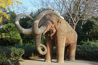 09/11: Escultura d'un mamut al parc de la Ciutadella de Barcelona, de l'any 1907.