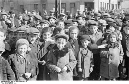 Enfants du ghetto de Lodz (Litzmannstadt en allemand), 1940.
