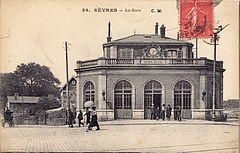 SEVRES - La Gare