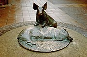 Bronze pigs in Calne