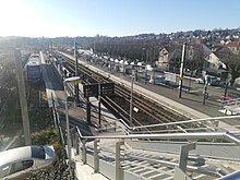 Vue générale des quais de la gare.