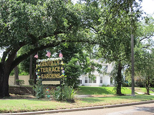 Gentilly Terrace and Gardens By Infrogmation of New Orleans CC-BY-2.0 via Wikimedia Commons