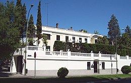 Exterior view of IE Business School in Madrid (Spain), at 11th Maria de Molina Street. IE Business School (Madrid) 01.jpg