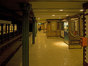 Kodály körönd station.jpg