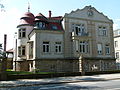 Villa mit Einfriedung