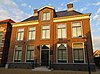 Woonhuis met neoclassicisme-stijl elementen