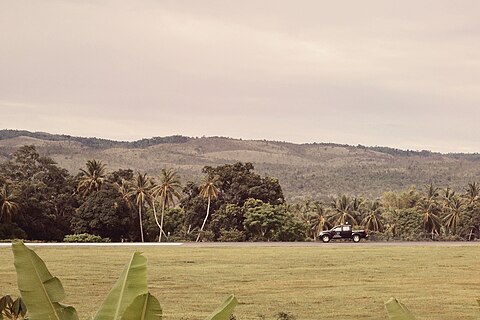 Moto nyang teungöh jiplueng ateuh röt ueh kapai phö Sultan Iskandar Muda, Banda Aceh. (rayek gamba: 1.800 × 1.200)