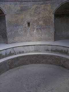 Pompeii forum baths frigidarium 2