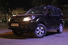 Tata Safari Storme, by SouLSteer, Maharaj Bada from Gwalior, April 2013.jpg