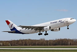 Airbus A300 der Tristar Air am Flughafen Zagreb