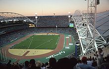 Photo d'un stade d'athlétisme au toit ouvert