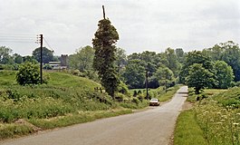 Chalcombe Road Halt-ejo geograph-3148169-post-Ben-Brooksbank.jpg