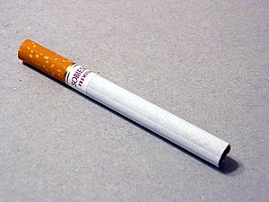Polski: papieros English: cigarette