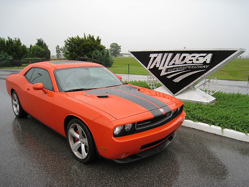 Dodge      800px-Dodge_Challenger_Talladega