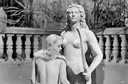 Olga Zubarry in El ángel desnudo (1946), directed by Carlos Hugo Christensen.