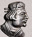 ಆರಂಭಿಕ ಕುಶಾನ್ ದೊರೆ ಹೆರಾಯೊಸ್ (೧-೩೦ ಸಾಮಾನ್ಯ ಯುಗ), ಅವನ ನಾಣ್ಯದಿಂದ.