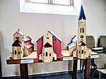 Maquettes de l'évolution de l'église.
