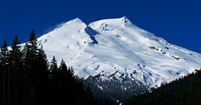 Vista del Mont Baker dempuei lo Boulder Creek. Autres Noms: Kulshan (Nooksack)