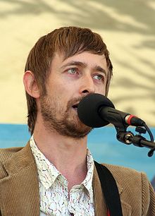 Hannon performing in 2007