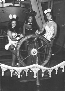 Playboy Bunnies aboard US Navy ship (USS Wainwright (CG-28)), 1971 New York Playboy Club Bunnies aboard USS Wainwright (DLG-28) c1971.jpg