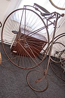 Ritka formájú velocipéd, 1880-as évek