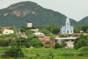 Vista de Ipueira. Em destaque, a Capela de Nossa Senhora do Perpétuo Socorro.