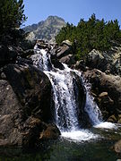 Popinolashki waterfall