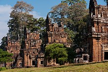 Ангкор Сиемреап Камбоджа Suor-Prat-Towers-01.jpg