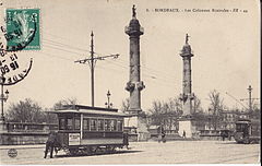 BORDEAUX - Les Colonnes Rostrales