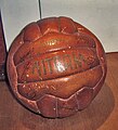 A bola usada na primeira final da Copa de Ferias, em 1958.