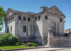 Carnegie Library (321 E. Main)