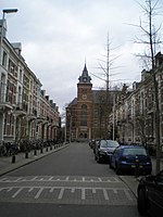 F.C. Dondersstraat met aan het eind zowel het Ooglijdersgasthuis alsook links de Alexander Numankade