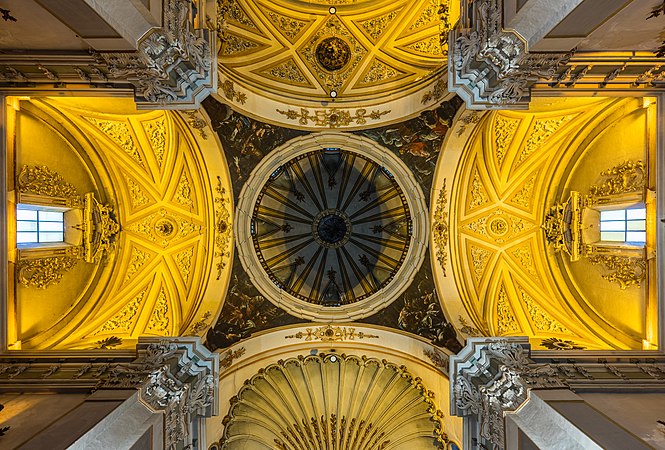 圣胡安埃尔雷亚尔讲堂穹顶。位于西班牙薩拉戈薩省卡拉泰乌德市中心。