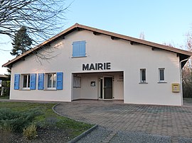 The town hall in Busque