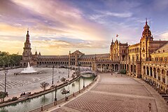 Monumentální náměstí Plaza de España de Sevilla.jpg