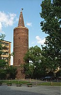 «Стражница» — башня династии Пястов, (ок. 1300)