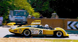 L'Alpine Renault A442 B pilotée par René Arnoux au Festival de Goodwood en 2014.