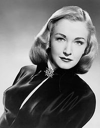 Nina Foch i et publicitetsfoto fra 1950'erne