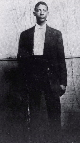 File:TeenagedJellyRollMorton.jpg