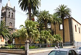 IES Canarias Cabrera Pinto en la calle San Agustín.