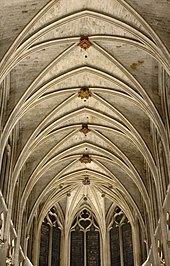 Gothic quadripartite cross-ribbed vaults of the Saint-Severin church in Paris Voute de l'eglise Saint-Severin a Paris.jpg