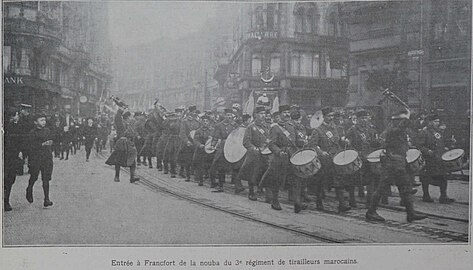 La nouba du 3e régiment de tirailleurs marocains en avril 1920 à Francfort-sur-le-Main.