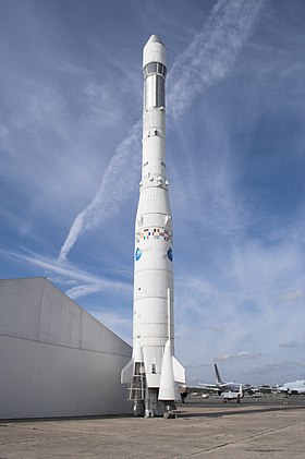 Fusée Ariane 1 exposée au musée du Bourget.