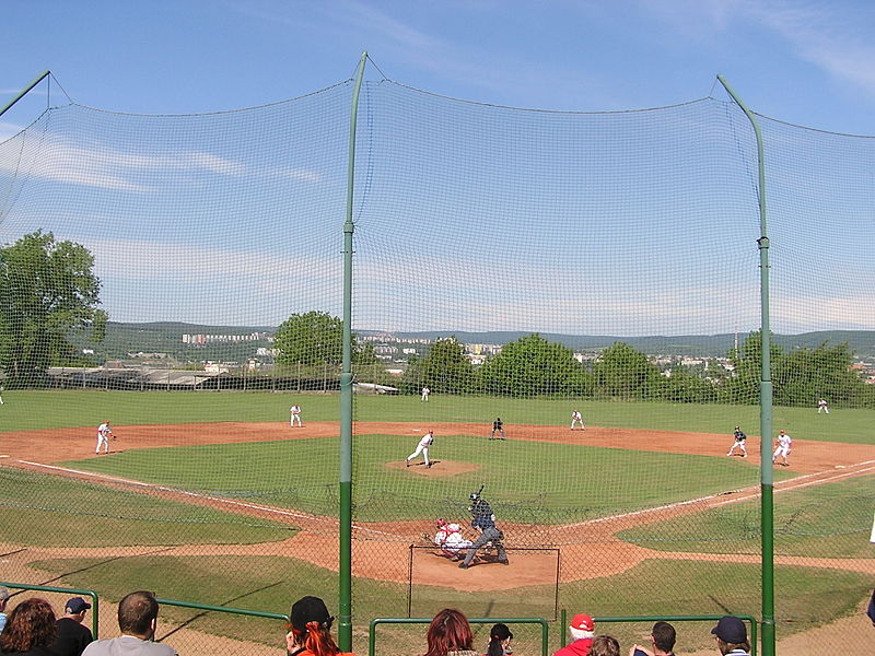 Soubor:Baseball game TechnikaBrno ArrowsOstrava 070512.JPG