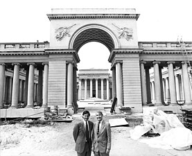 Architects Edward Larrabee Barnes and Mark Cavagnero during the 1995 seismic renovation and expansion.