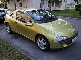 Зелено-желтый Opel Tigra 02.JPG