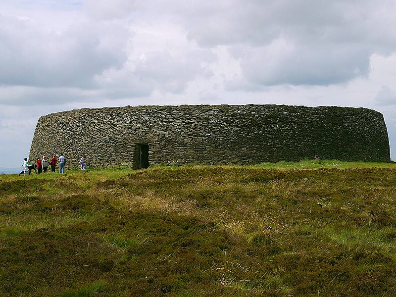 Fichier:Griahan of aileach.jpg