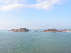 L'île Milliau, l'île Molène et le Castel.