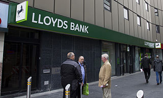 http://upload.wikimedia.org/wikipedia/commons/thumb/0/06/Lloyds_Bank_Newcastle_Haymarket.jpg/320px-Lloyds_Bank_Newcastle_Haymarket.jpg